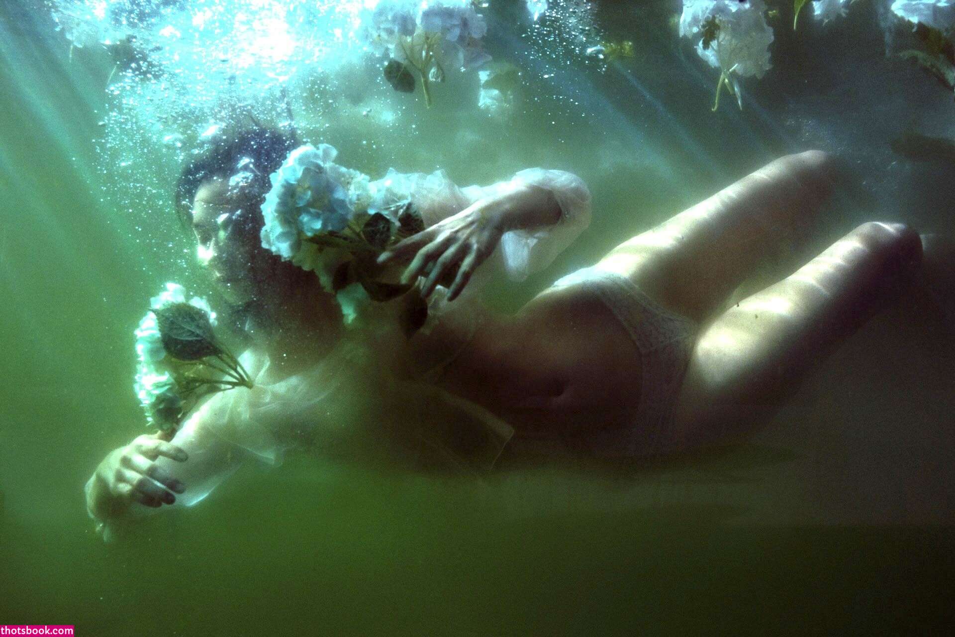 Lauren Tsai Photo #37