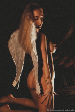 Aureliabelle Photo #16