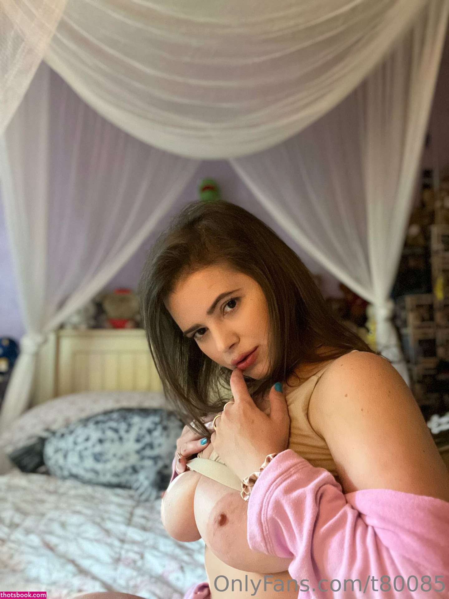 Vanessinator Photo #225