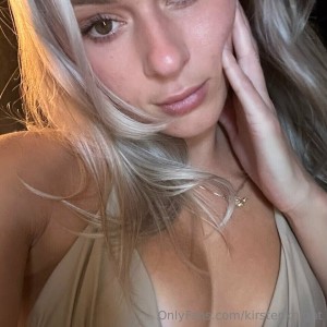 Kirsten Knight Photo #4