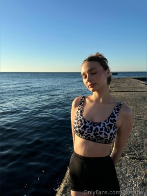 Jane Shays Photo #29