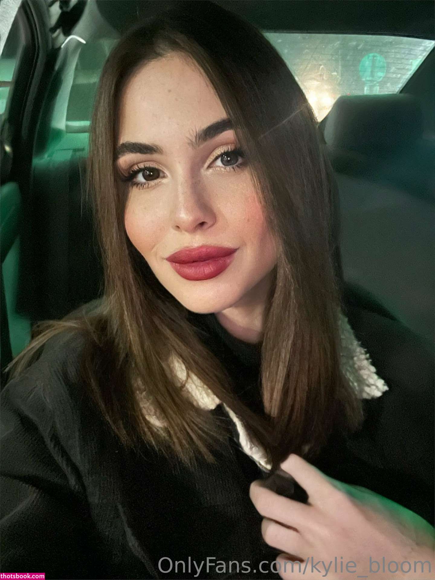 Kylie Bloom Photo #37