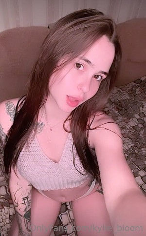 Kylie Bloom Photo #52