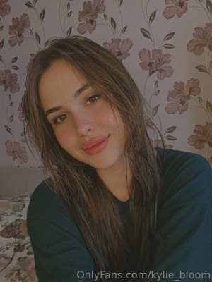 Kylie Bloom Photo #98