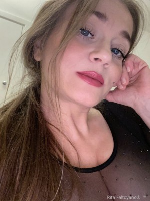 Rita Faltoyano Photo #131