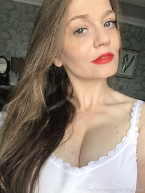 Rita Faltoyano Photo #208