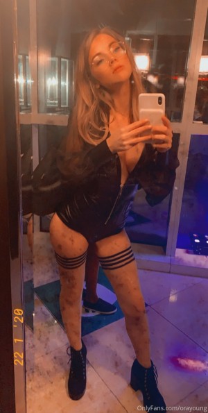 Ora Young Photo #141