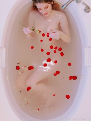 Ora Young Photo #259