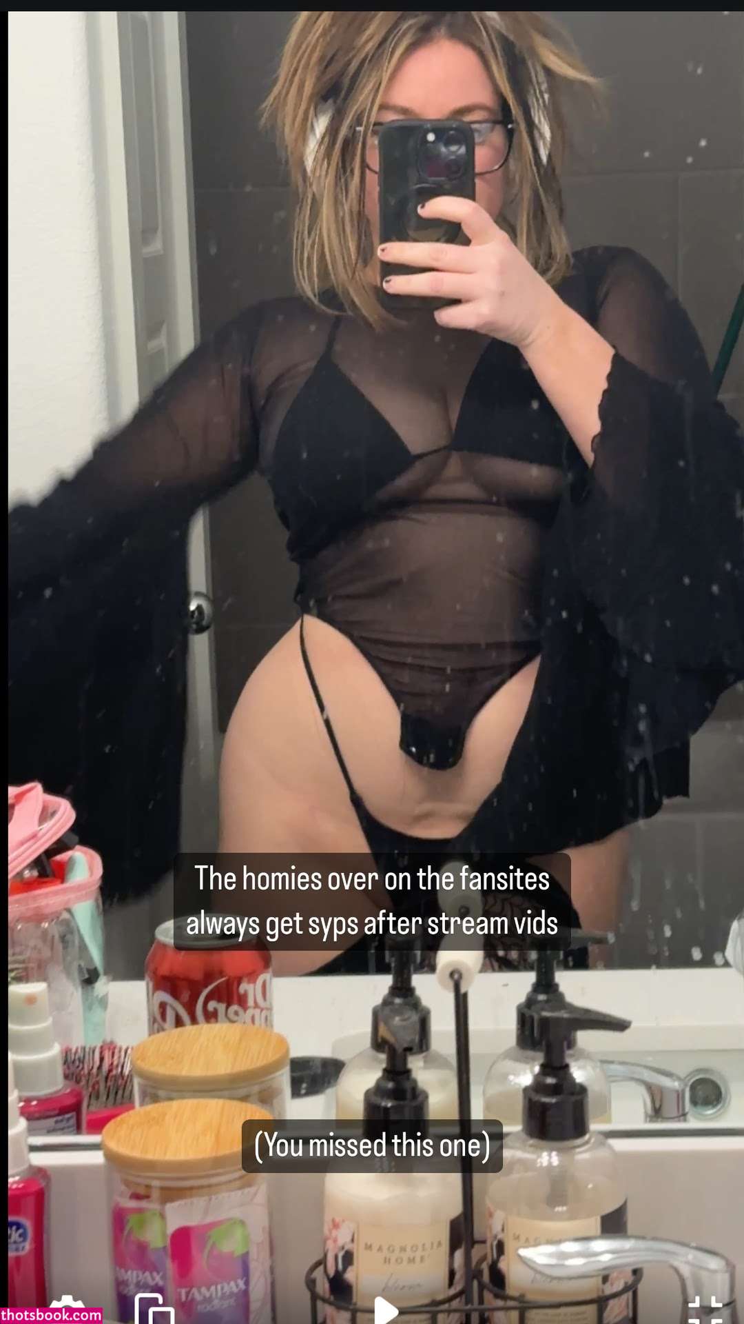 Curvyllama Photo #61