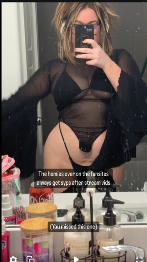 Curvyllama Photo #61