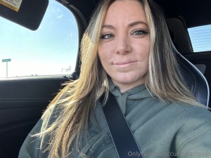 Curvyllama Photo #88