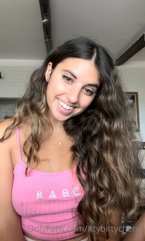 ittybittycherry Photo #10