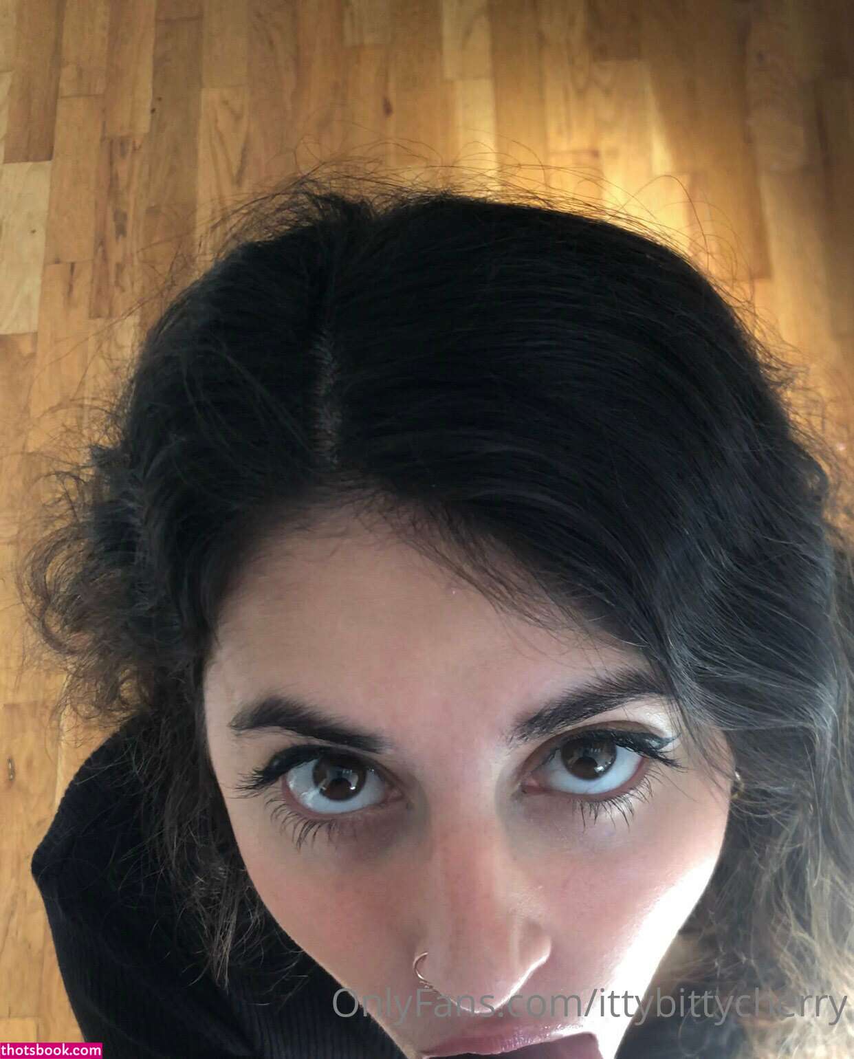 ittybittycherry Photo #32