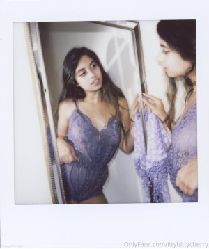 ittybittycherry Photo #23