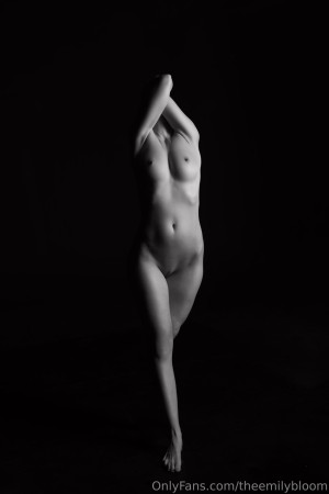 Emily Bloom Photo #860