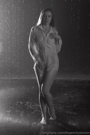 Emily Bloom Photo #869