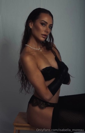 Isabella Moreau Photo #8