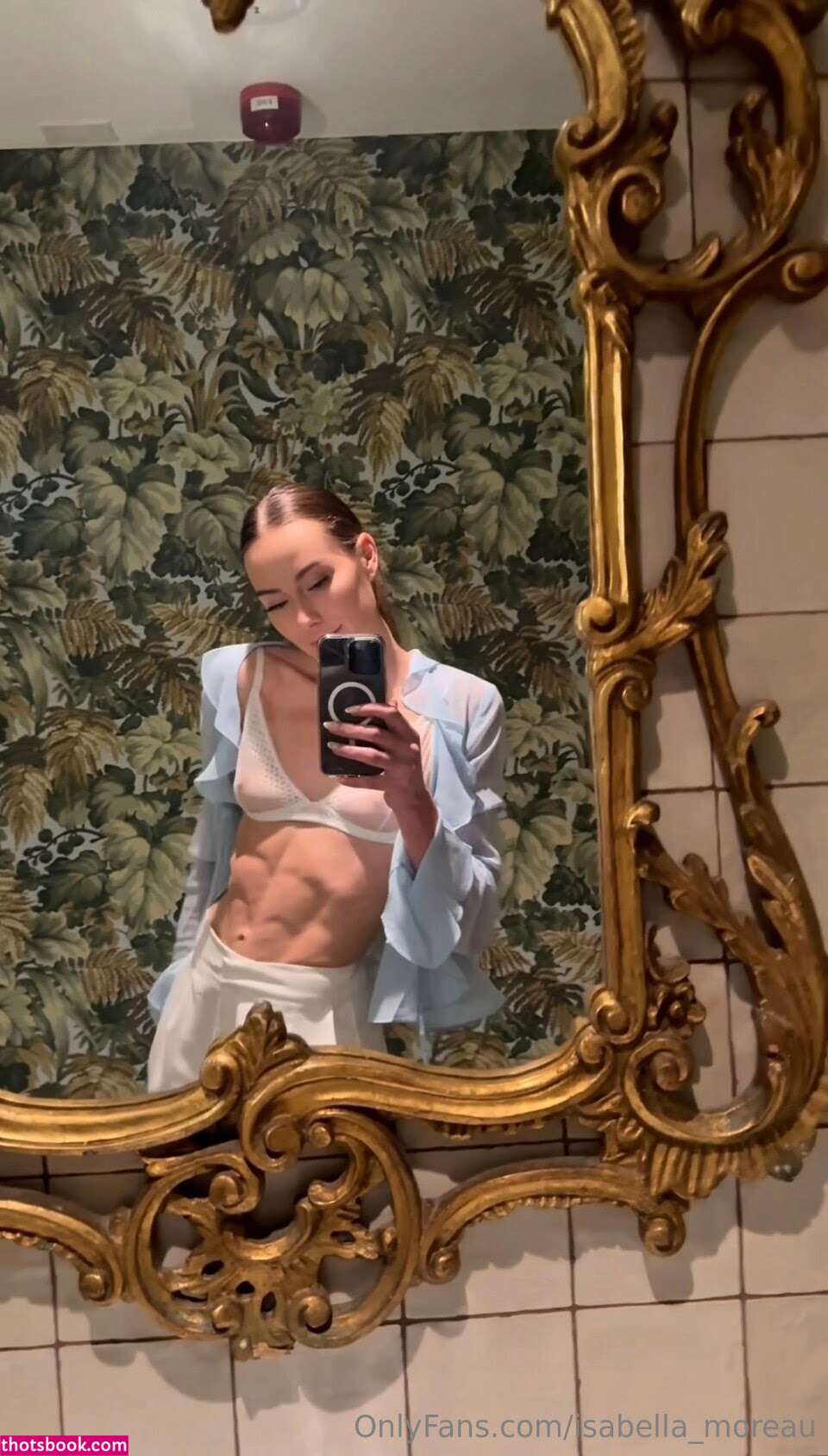 Isabella Moreau Photo #17