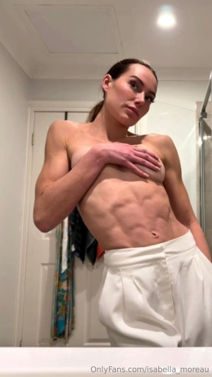 Isabella Moreau Photo #20