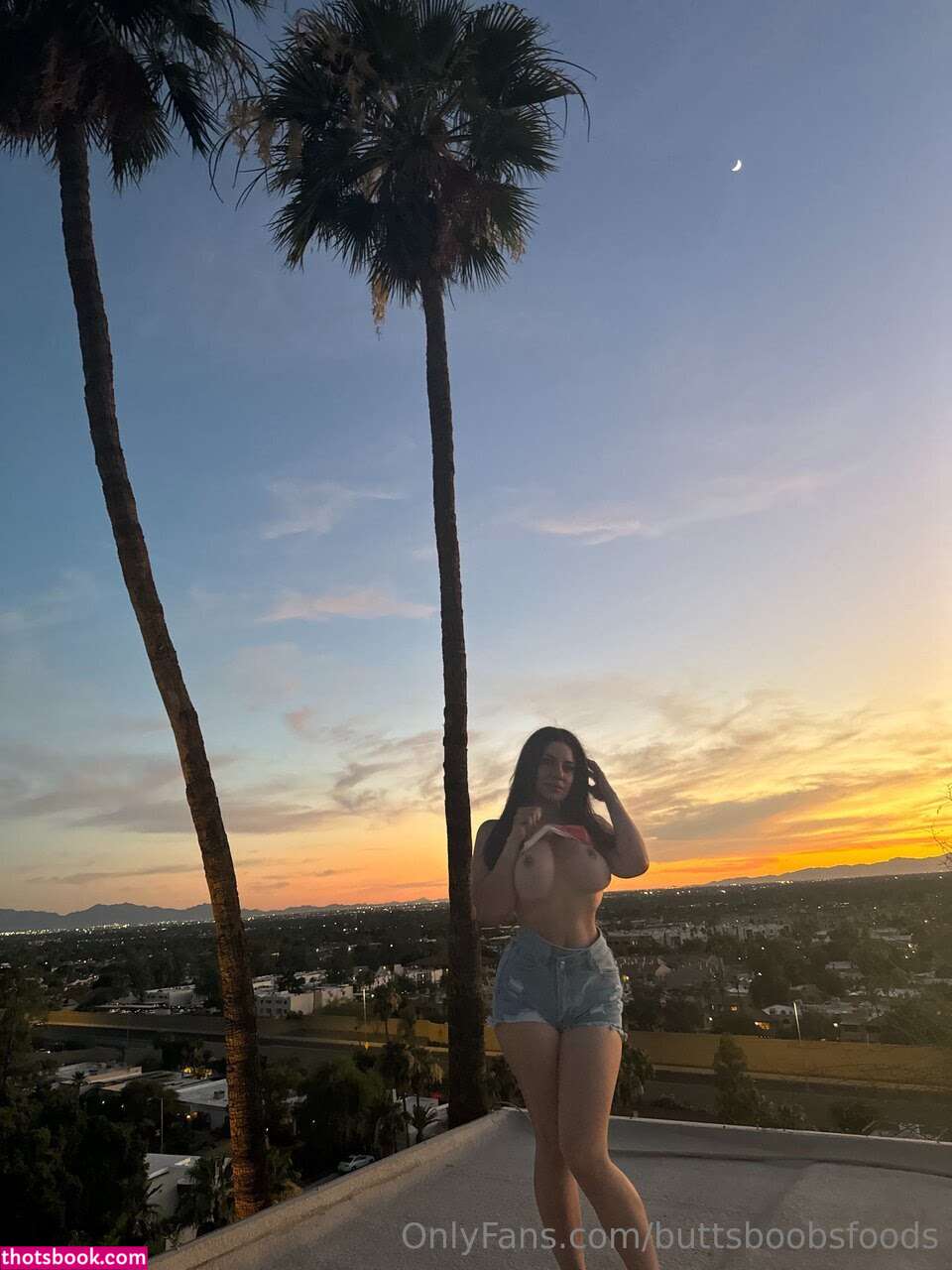 buttsboobsfoods Photo #7