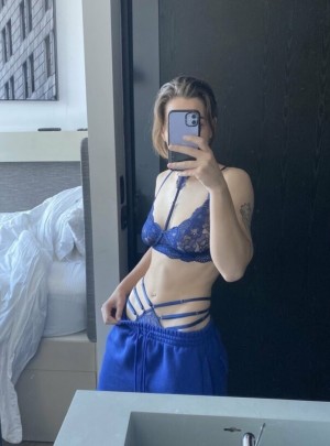 Lexiepeterss Photo #23