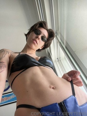 Lexiepeterss Photo #25