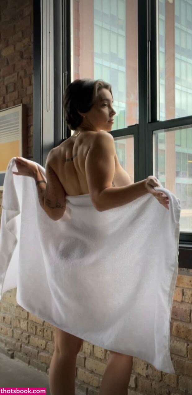 Lexiepeterss Photo #44