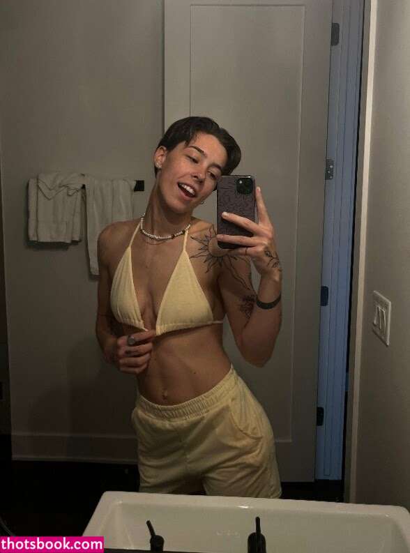 Lexiepeterss Photo #45