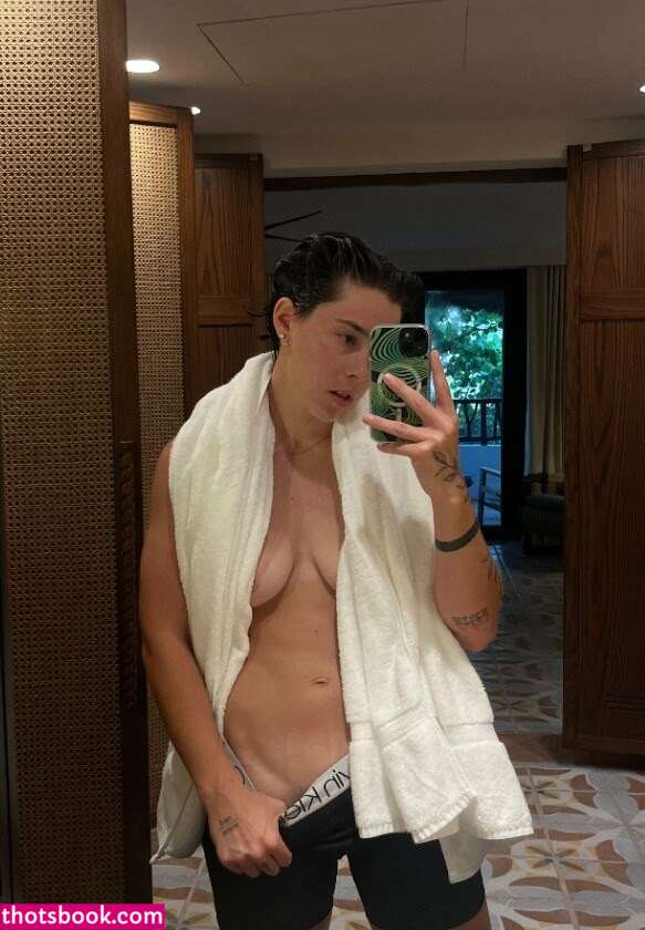 Lexiepeterss Photo #53