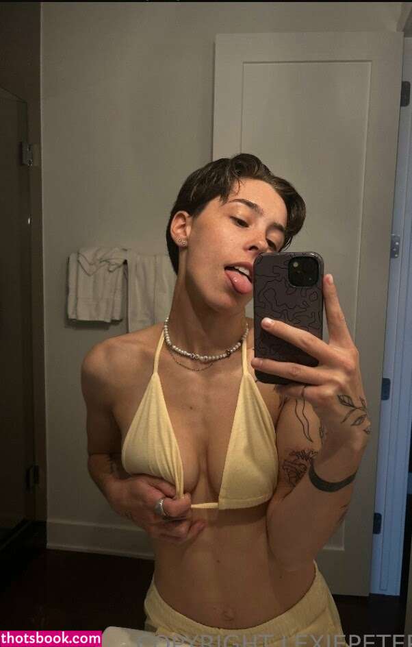 Lexiepeterss Photo #55