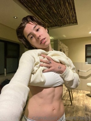 Lexiepeterss Photo #41