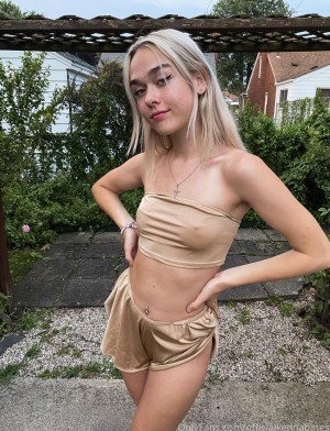 Kenna Bates Photo #158