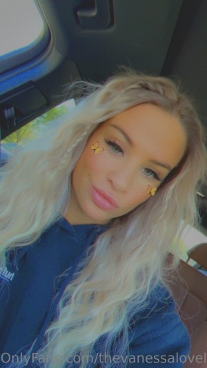 Vanessa Lovell Photo #128