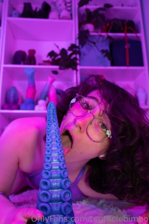 tentaclebimbo Photo #37