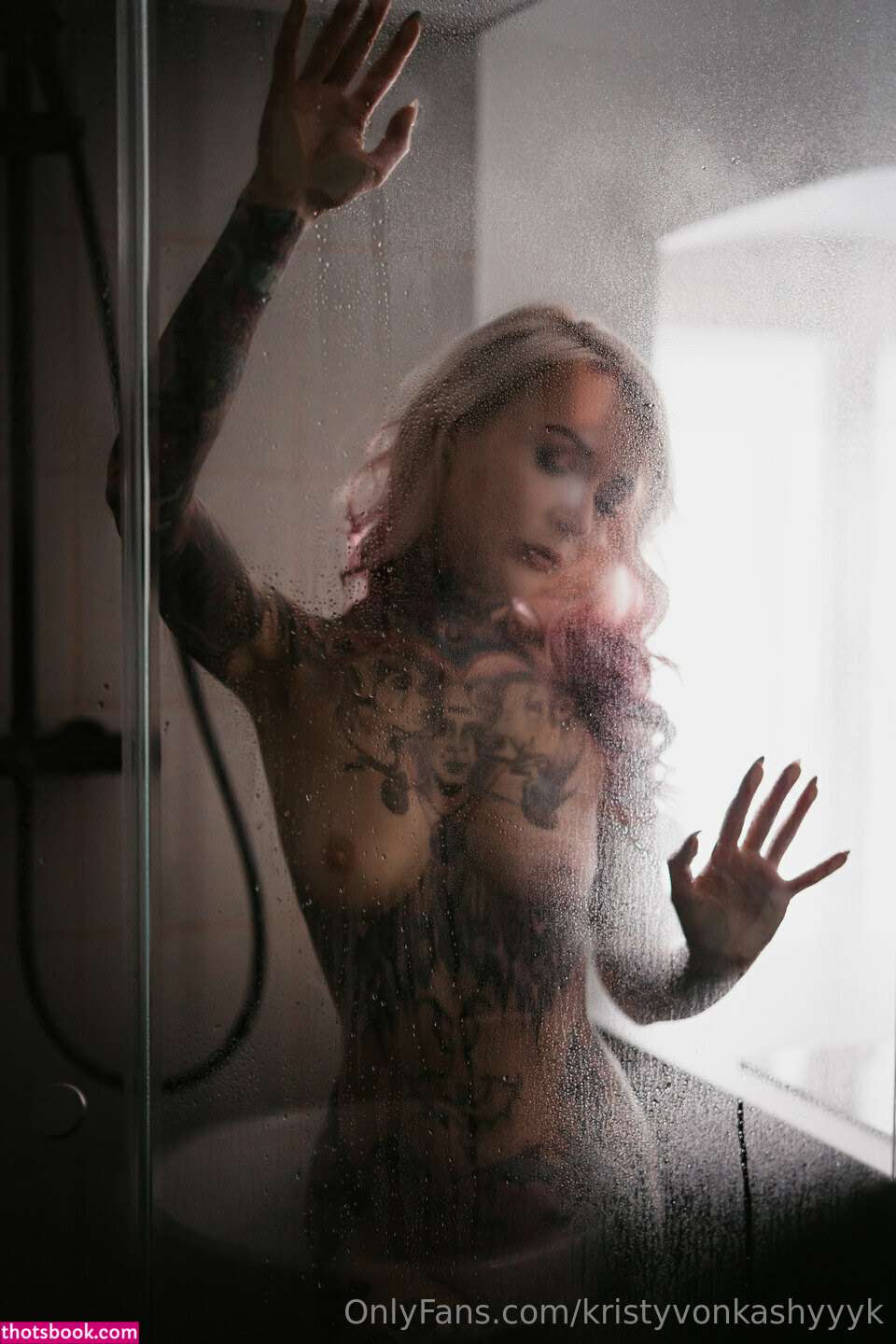 Kristy Von Kashyyyk Photo #5