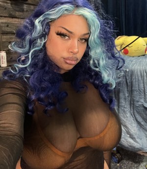 Lia Bluemoon Photo #6