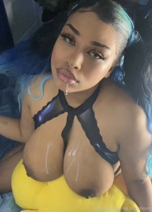 Lia Bluemoon Photo #16