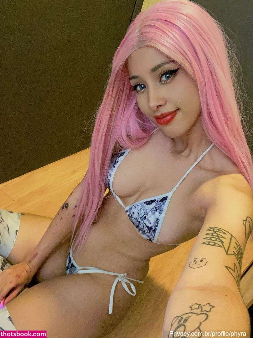 Magic Phyra Photo #38