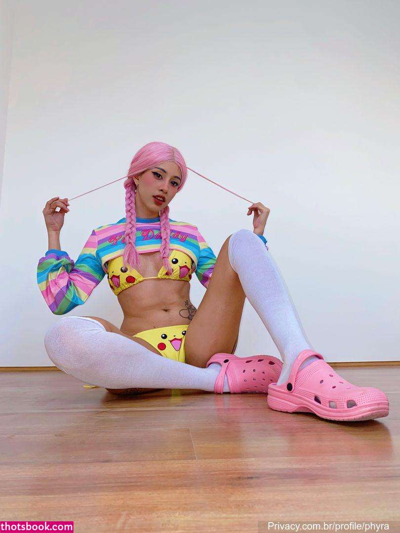 Magic Phyra Photo #97