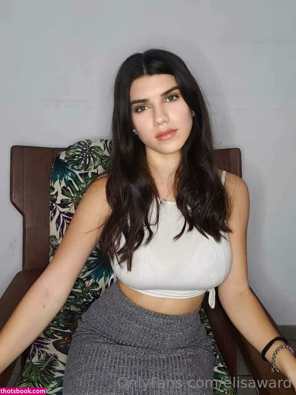 Outrageouscheeka Photo #4