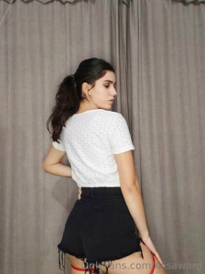 Outrageouscheeka Photo #2