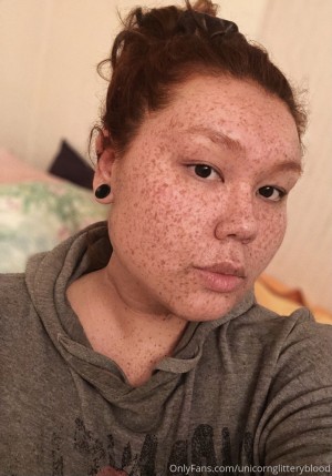 Unicornglitteryblood Photo #16