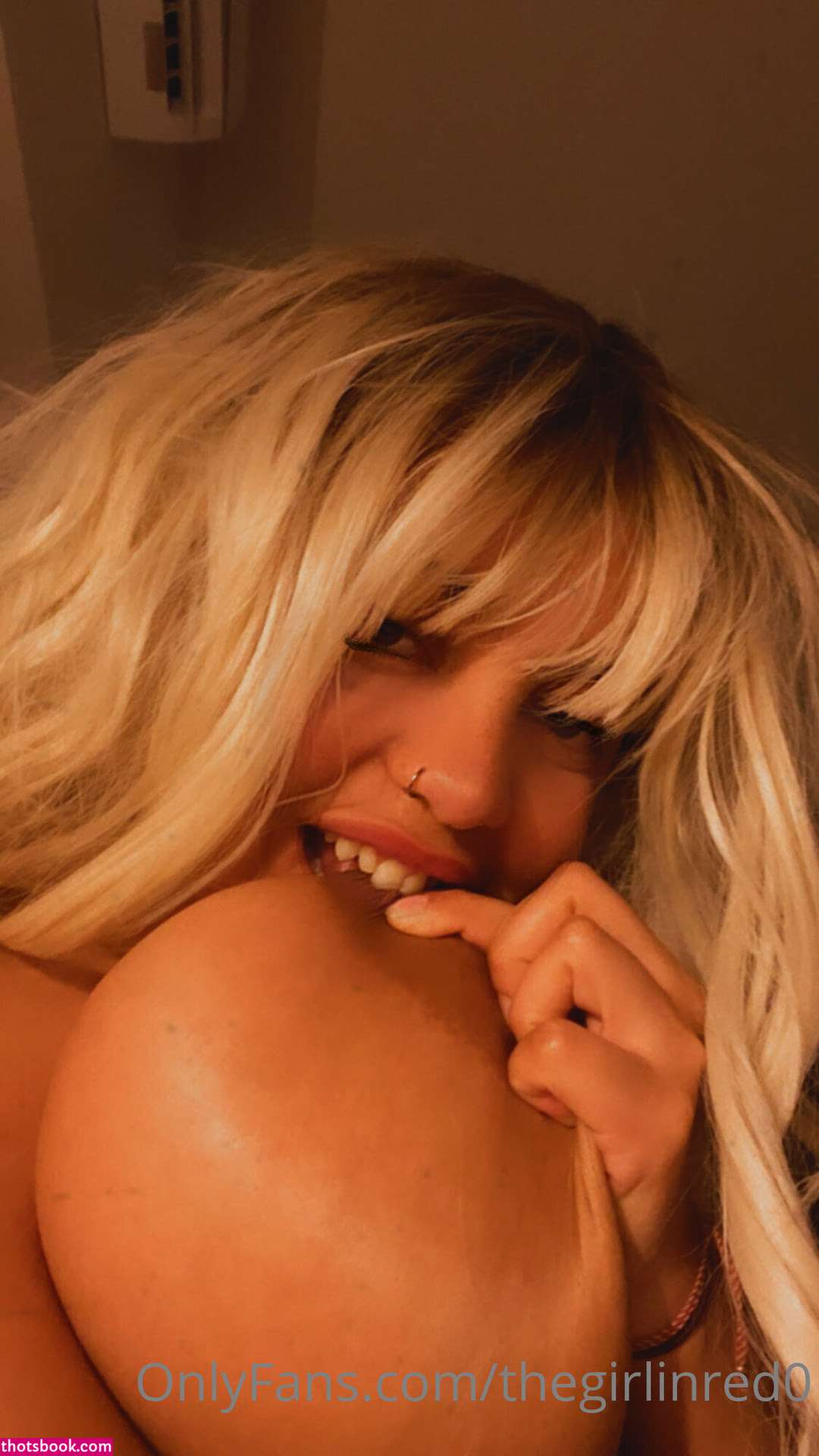 Thegirlinred0 Photo #71