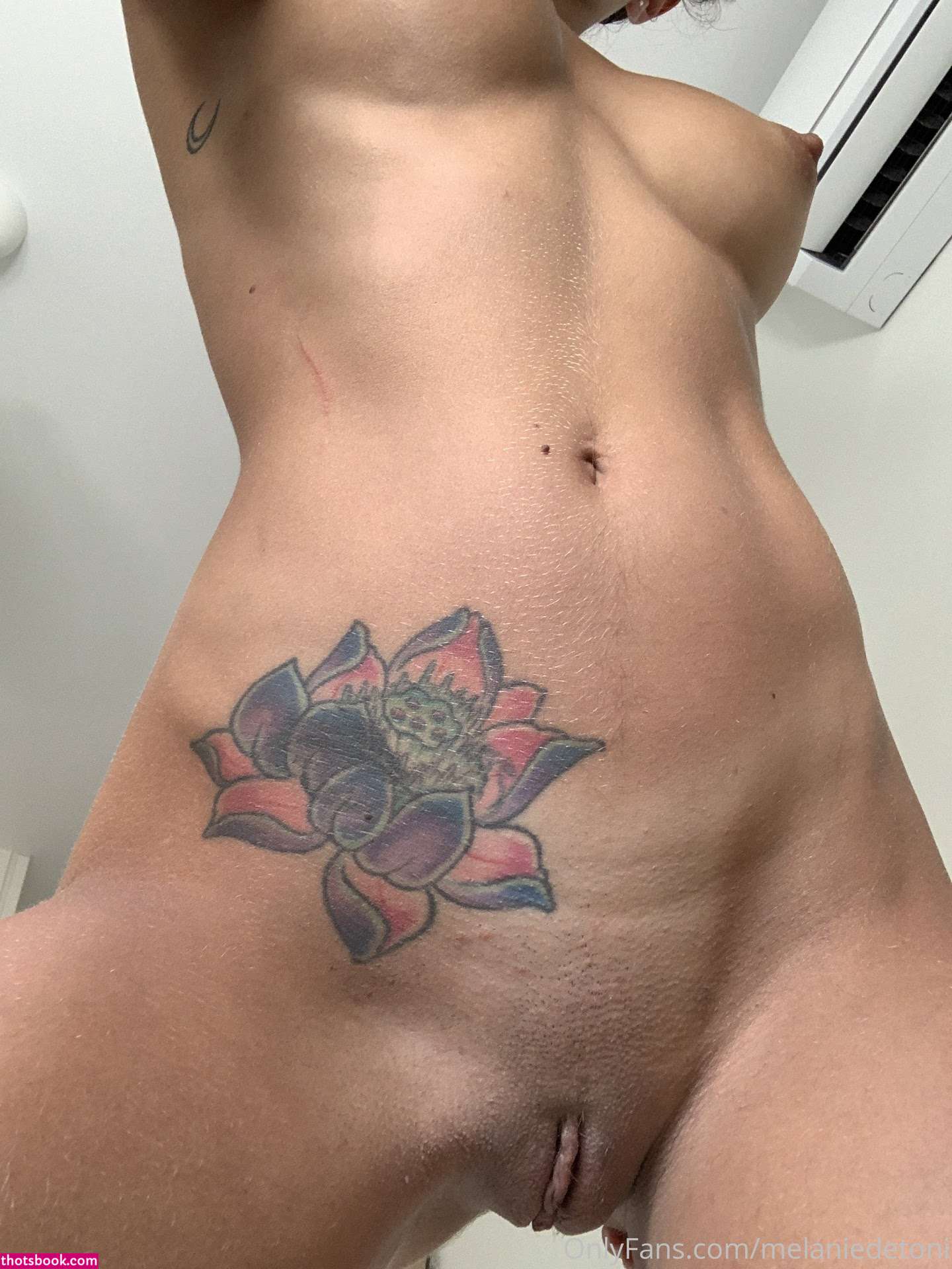 Melanie De Toni Photo #65