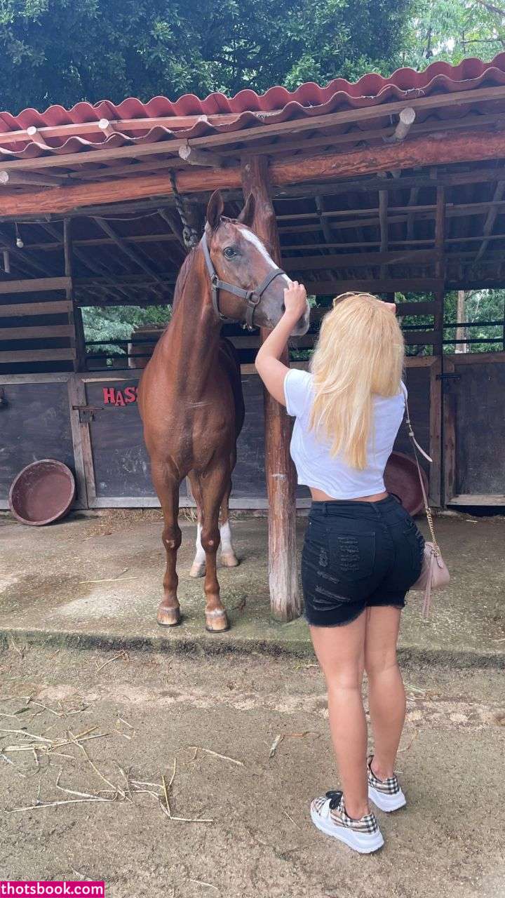 Adriana Araujo Photo #23