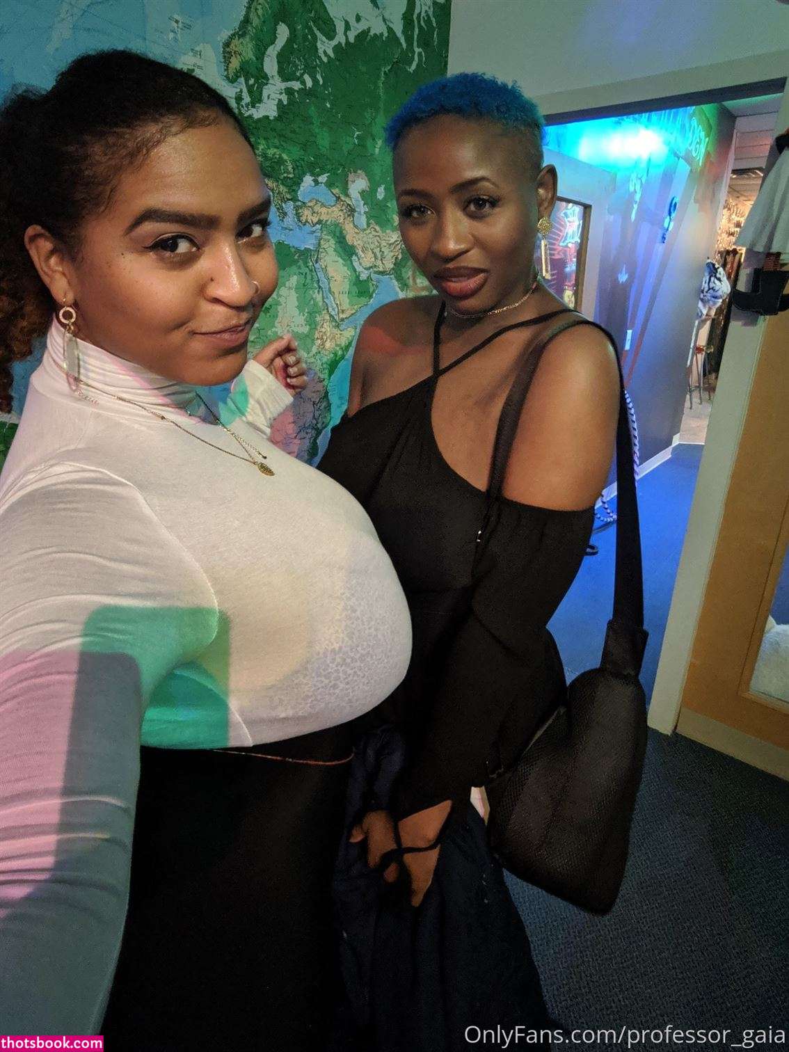 Professor Gaia Photo #43