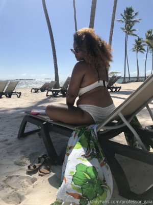 Professor Gaia Photo #49