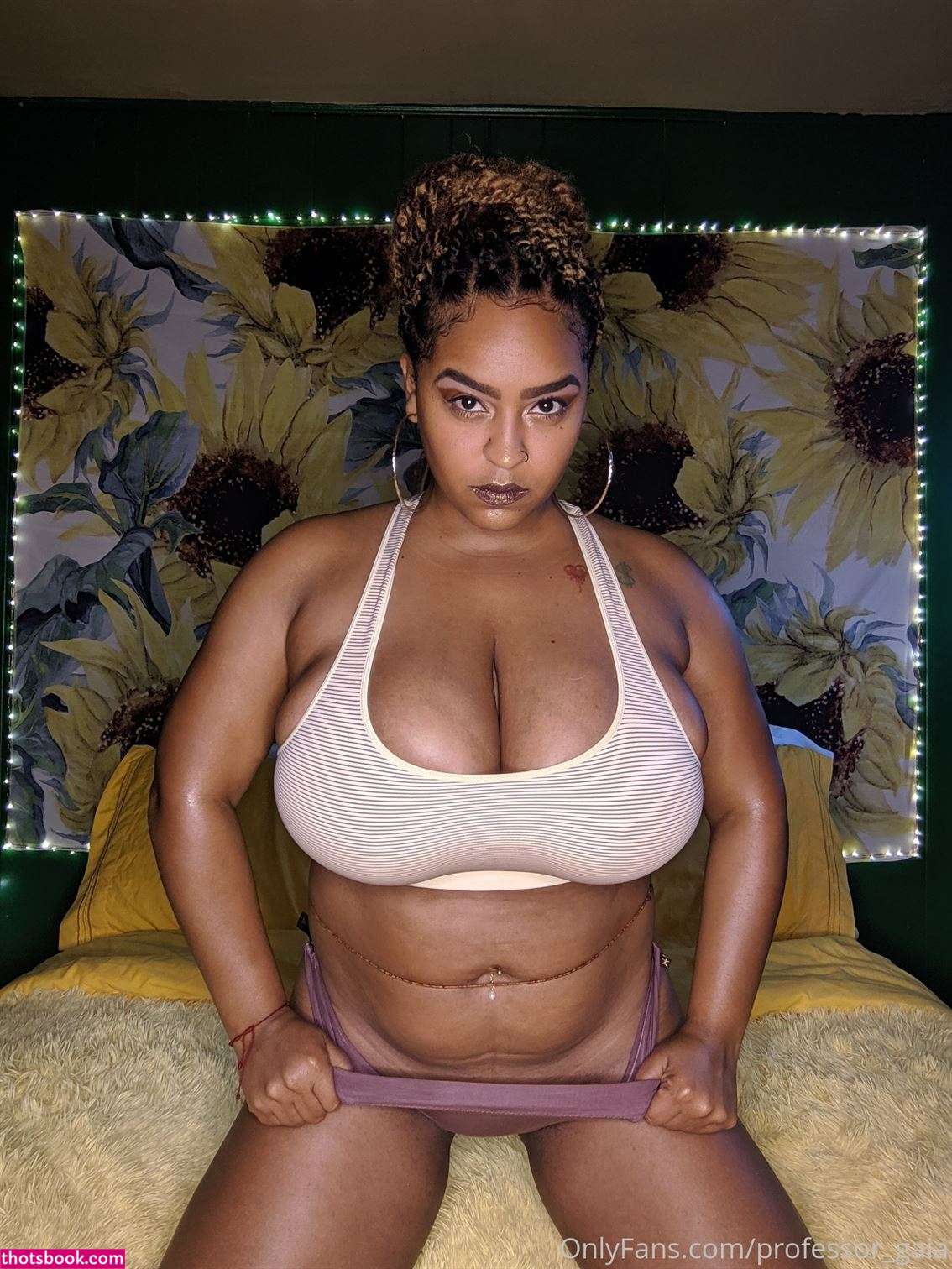 Professor Gaia Photo #77