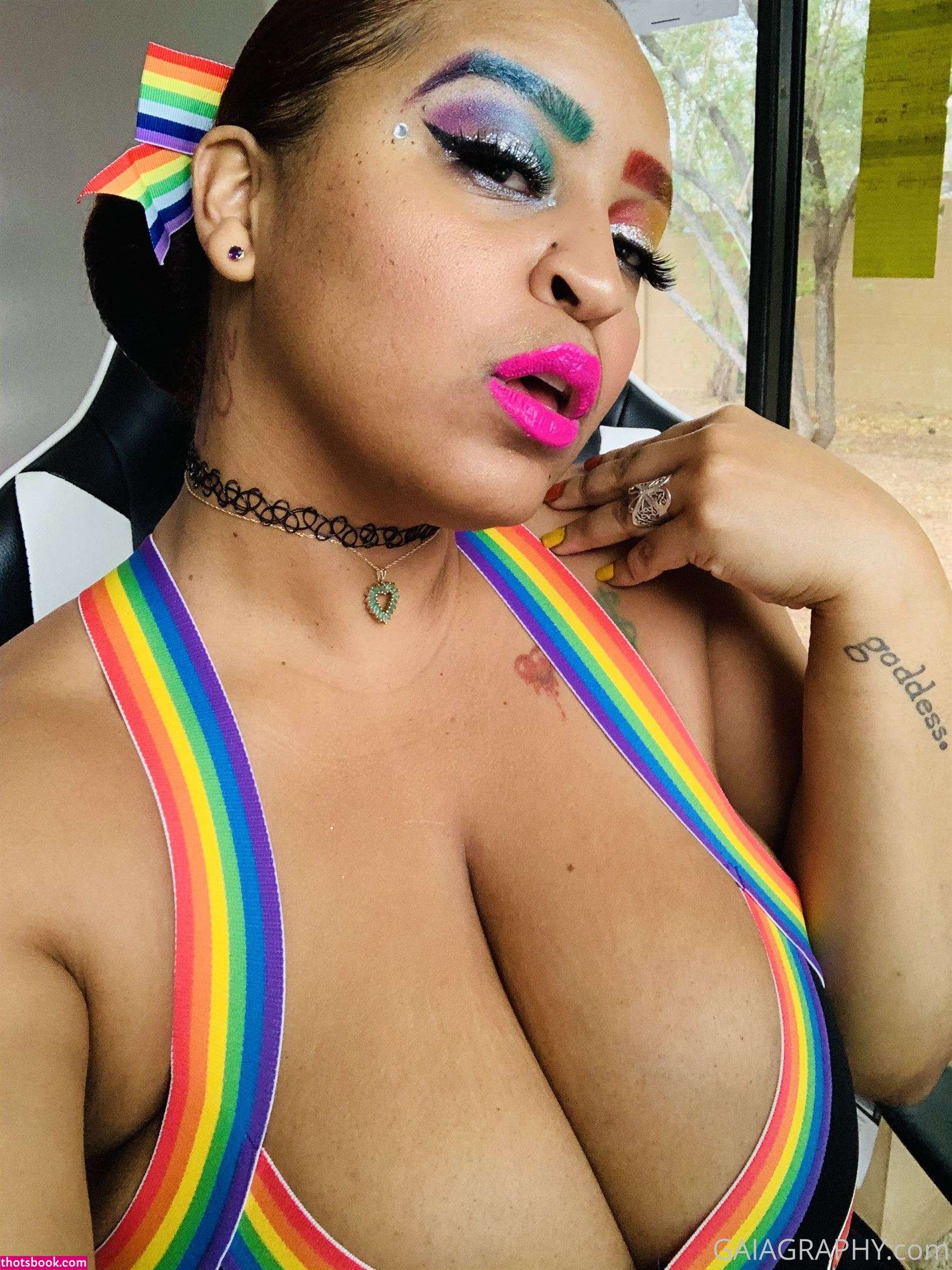 Professor Gaia Photo #122