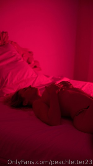 peachletter23 Photo #64